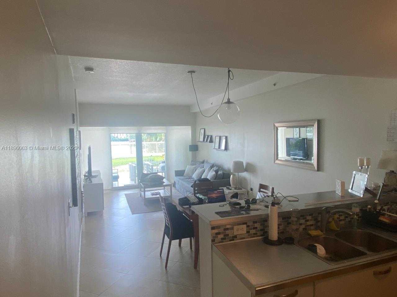 Small Image of 6580 INDIAN CREEK DR #206, Miami Beach Number 2