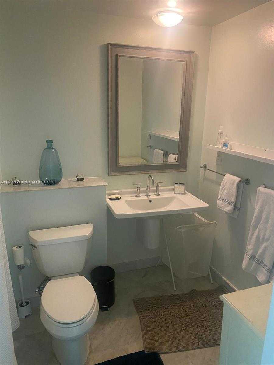 Small Image of 6580 INDIAN CREEK DR #206, Miami Beach Number 23