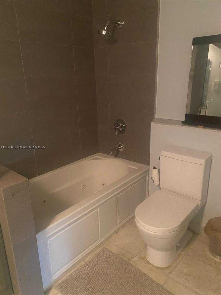 Small Image of 6580 INDIAN CREEK DR #206, Miami Beach Number 26