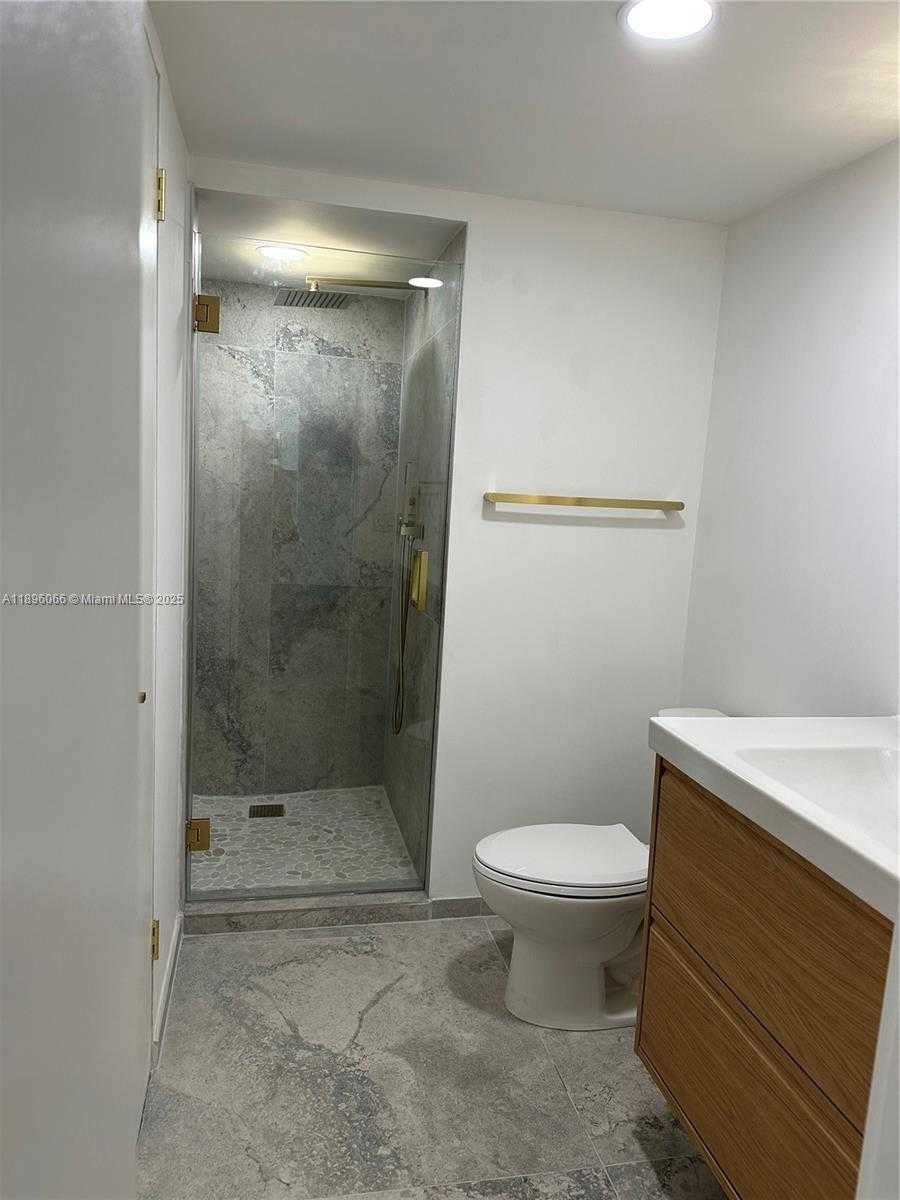 Small Image of 1865 SOUTH OCEAN DR #14N, Hallandale Beach Number 37