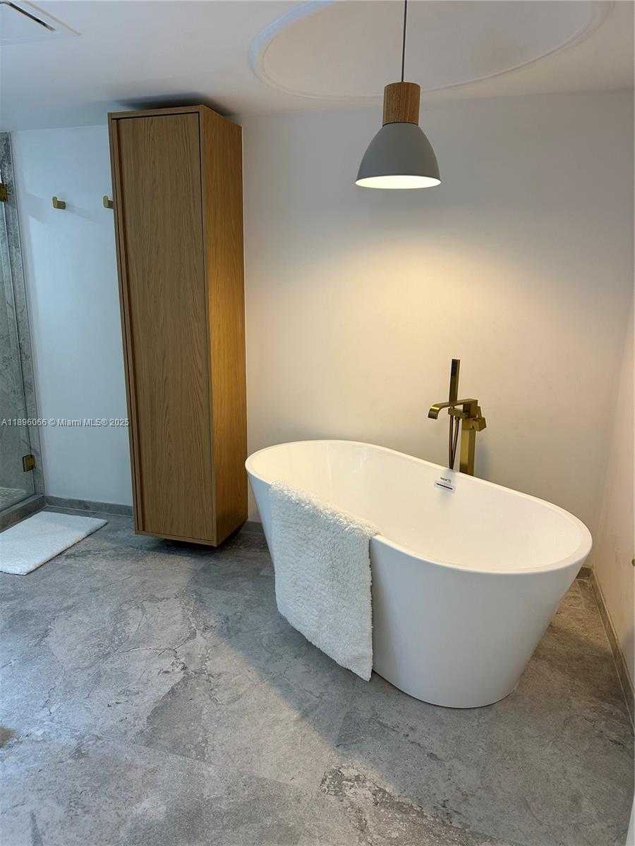 Small Image of 1865 SOUTH OCEAN DR #14N, Hallandale Beach Number 43