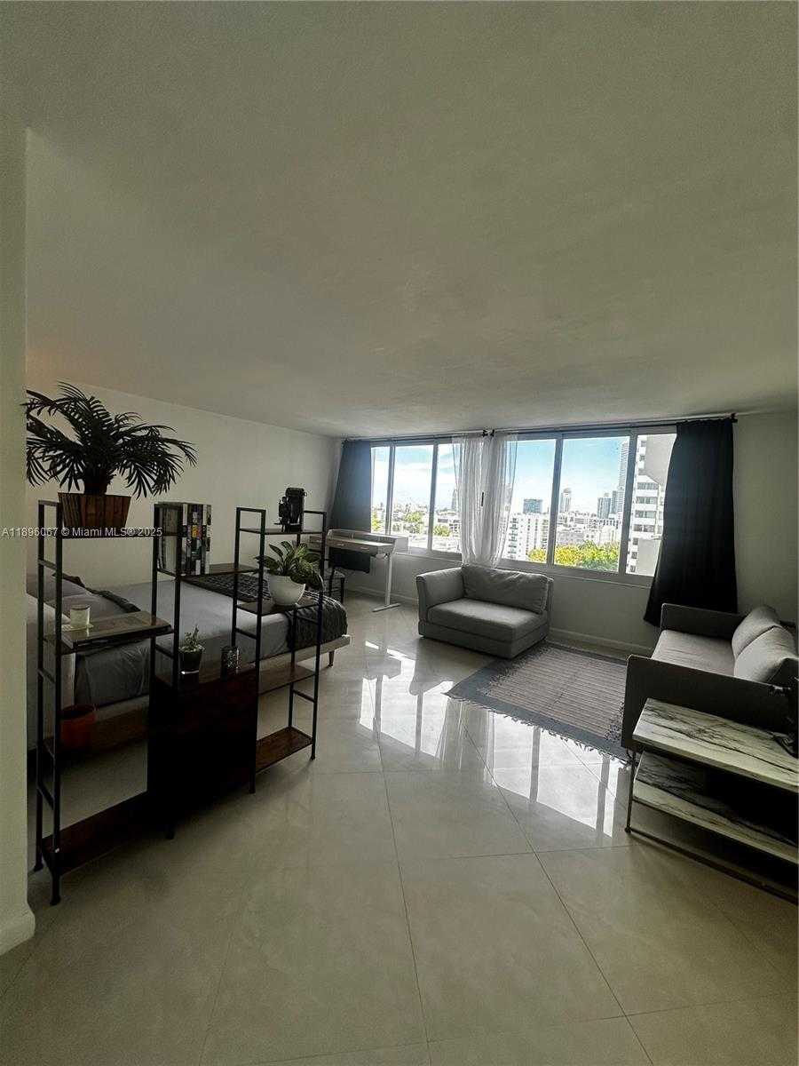 Small Image of 1200 WEST AVE #914, Miami Beach Number 15