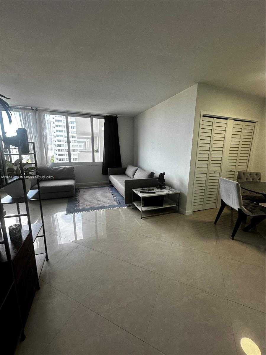 Small Image of 1200 WEST AVE #914, Miami Beach Number 20