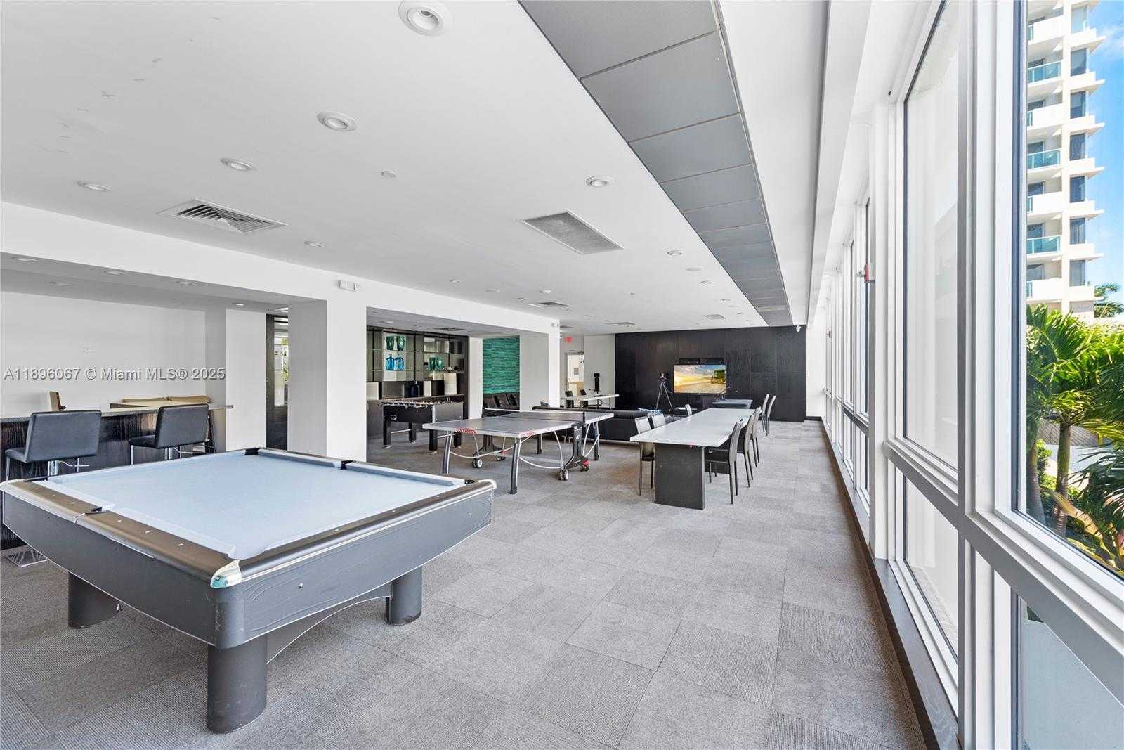 Small Image of 1200 WEST AVE #914, Miami Beach Number 27