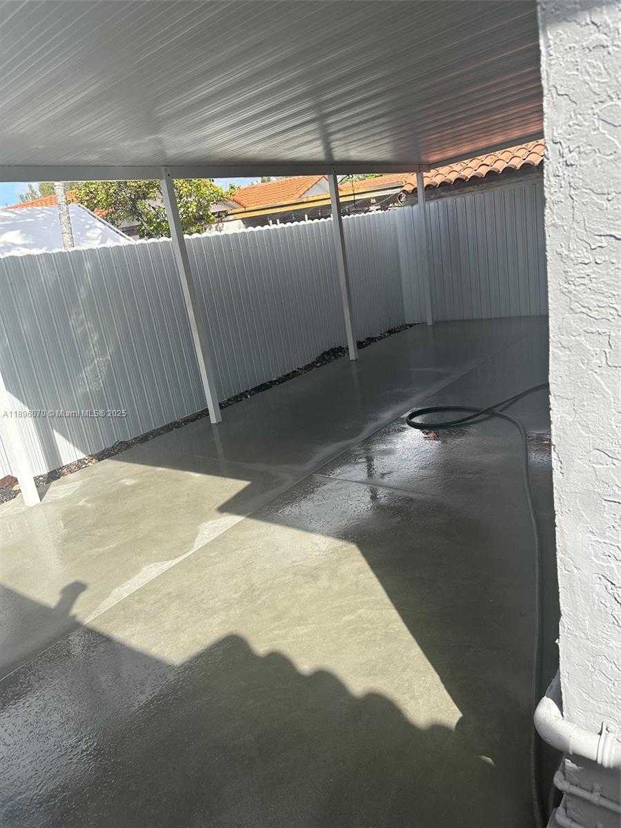 Small Image of 6500 WEST 25TH LN, Hialeah Number 10