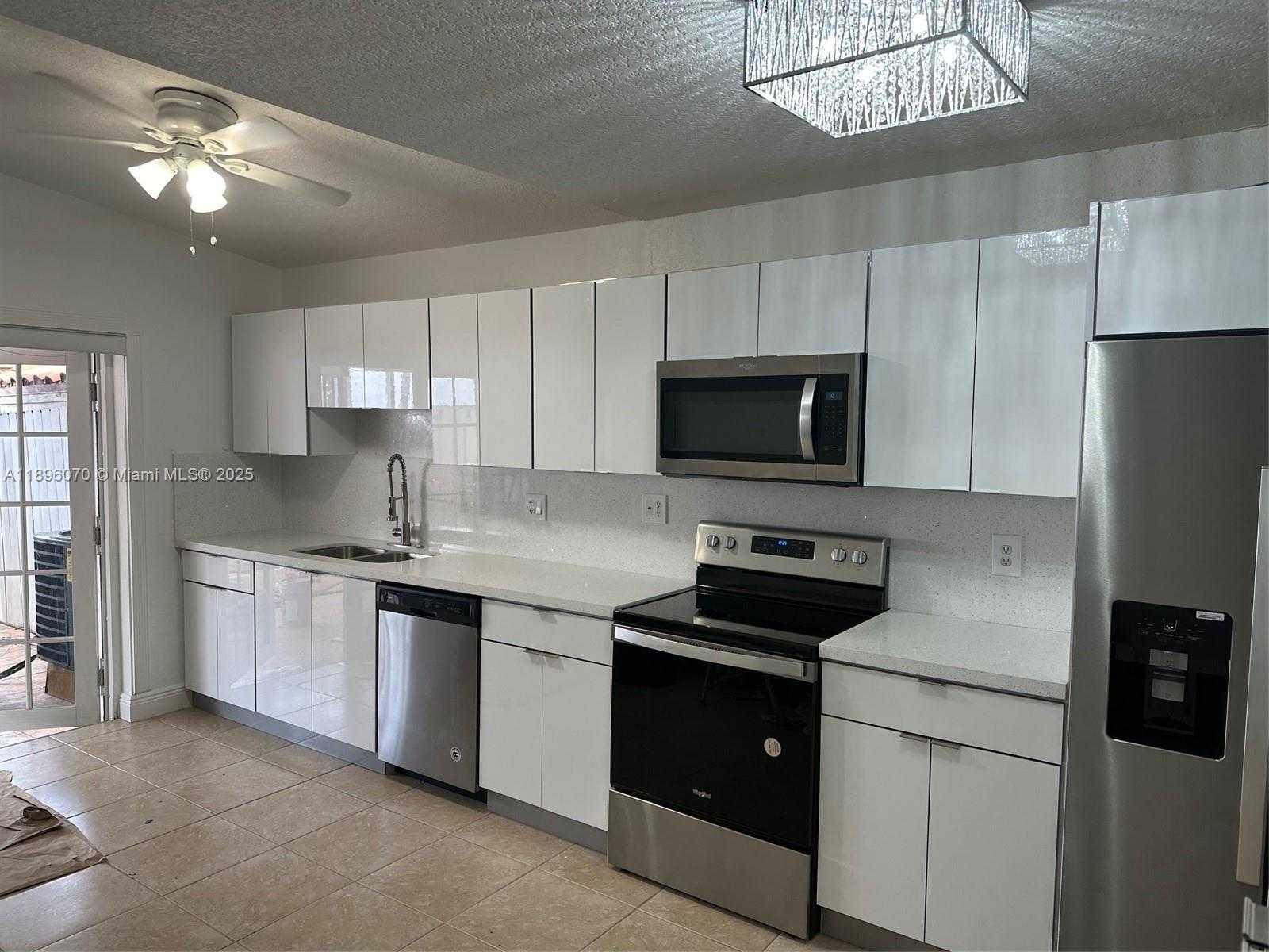 Small Image of 6500 WEST 25TH LN, Hialeah Number 2