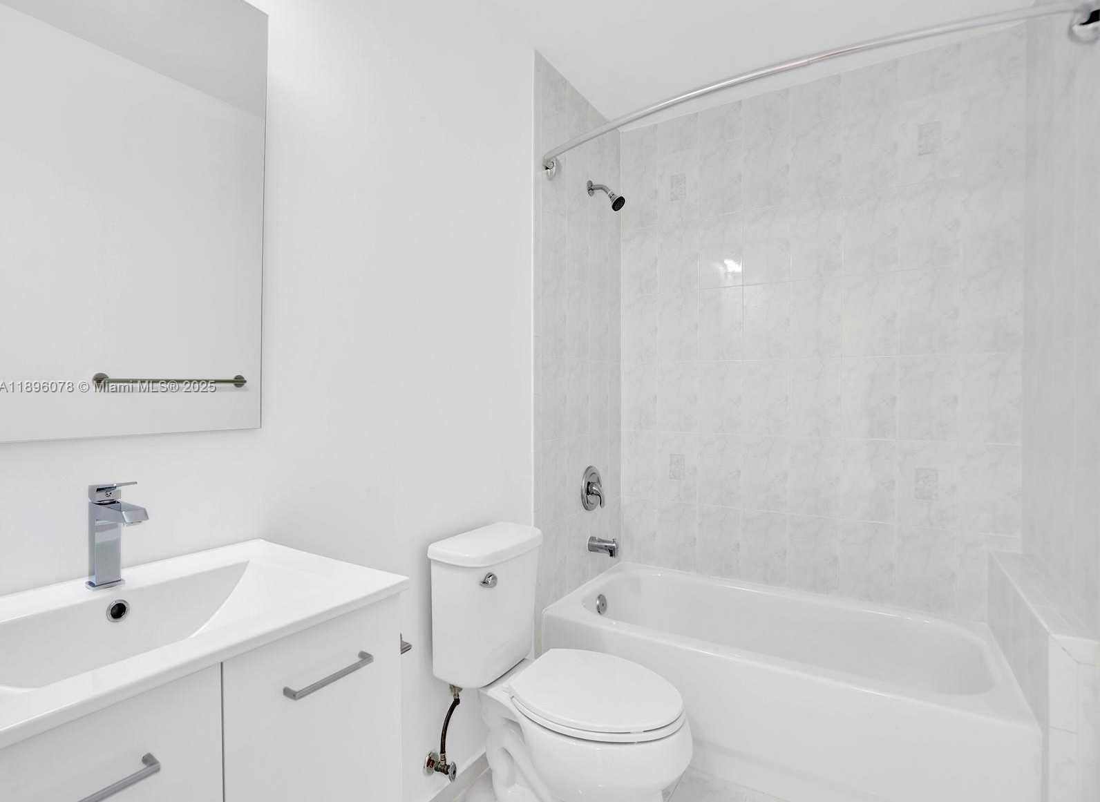 Small Image of 6420 NORTH WEST 114TH AVE #1325, Doral Number 15