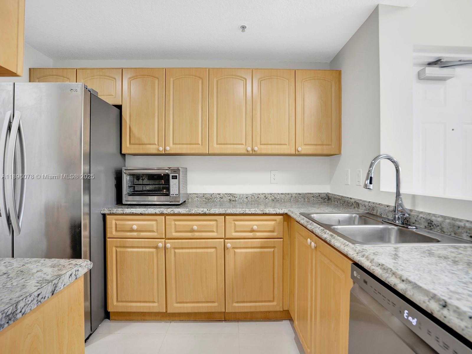 Small Image of 6420 NORTH WEST 114TH AVE #1325, Doral Number 4