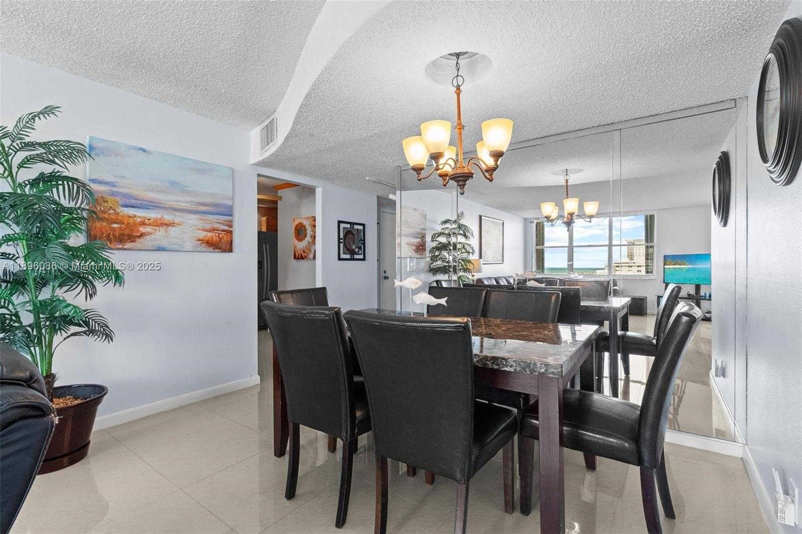 Imagen de Pequeño Objeto