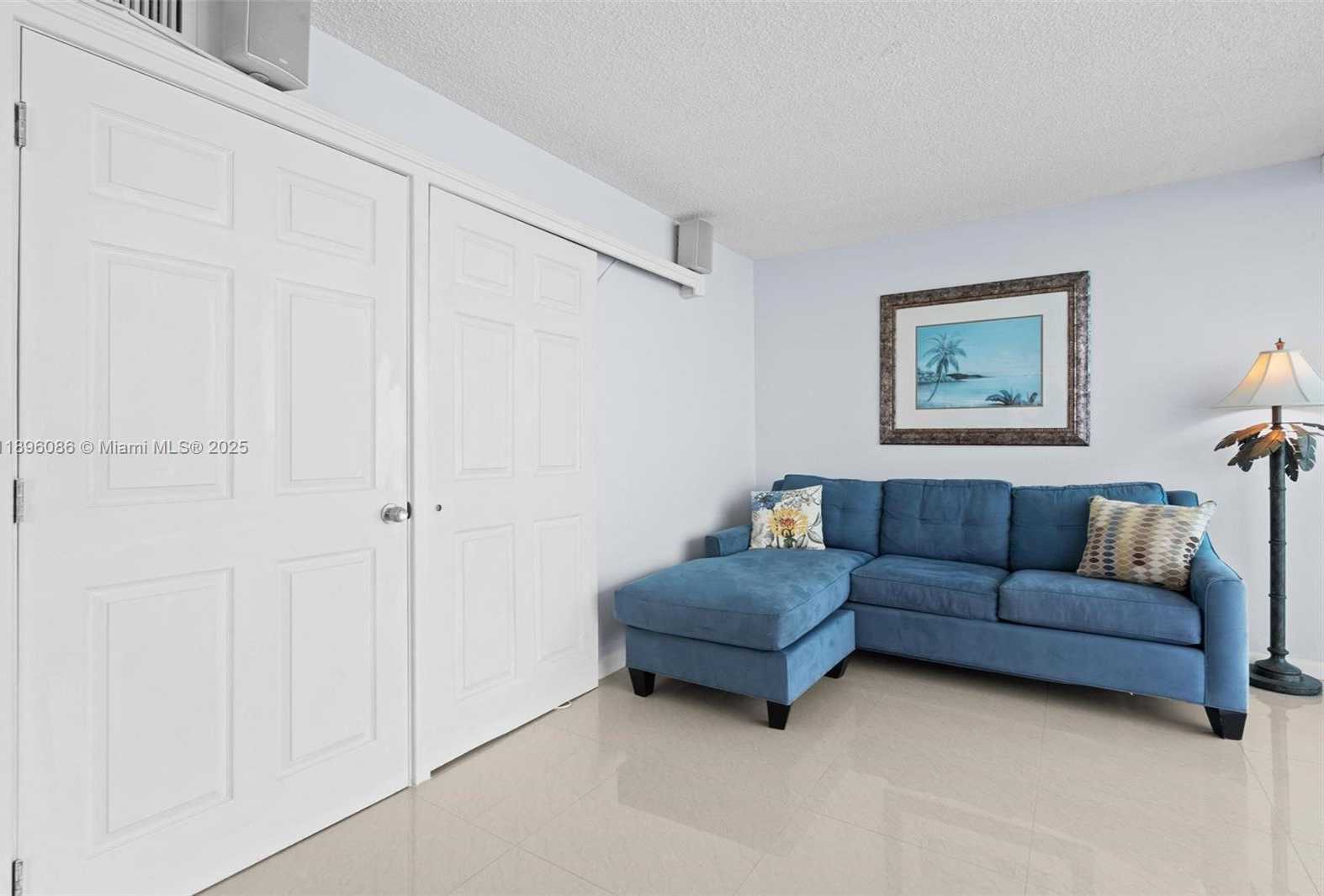 Imagen de Pequeño Objeto