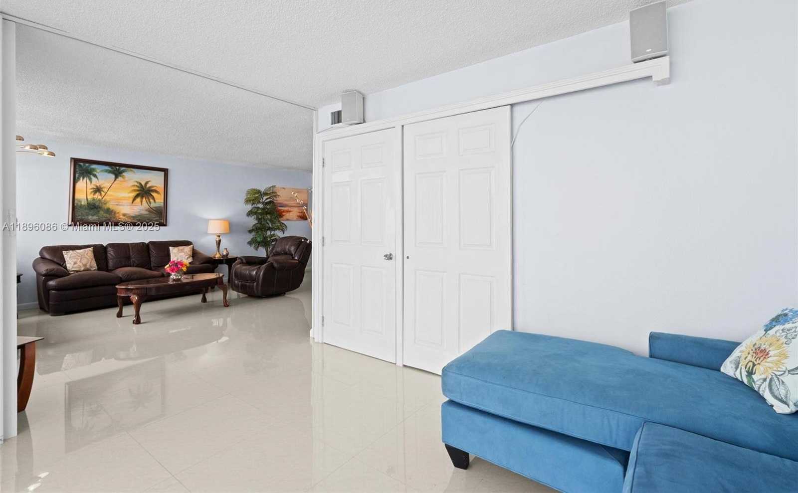 Imagen de Pequeño Objeto