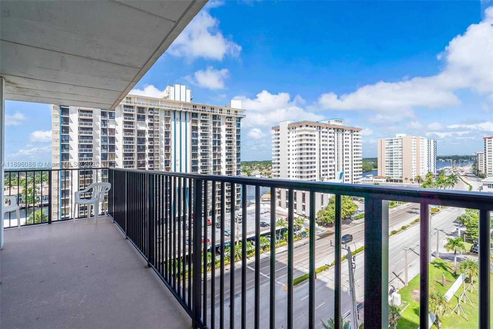 Imagen de Pequeño Objeto