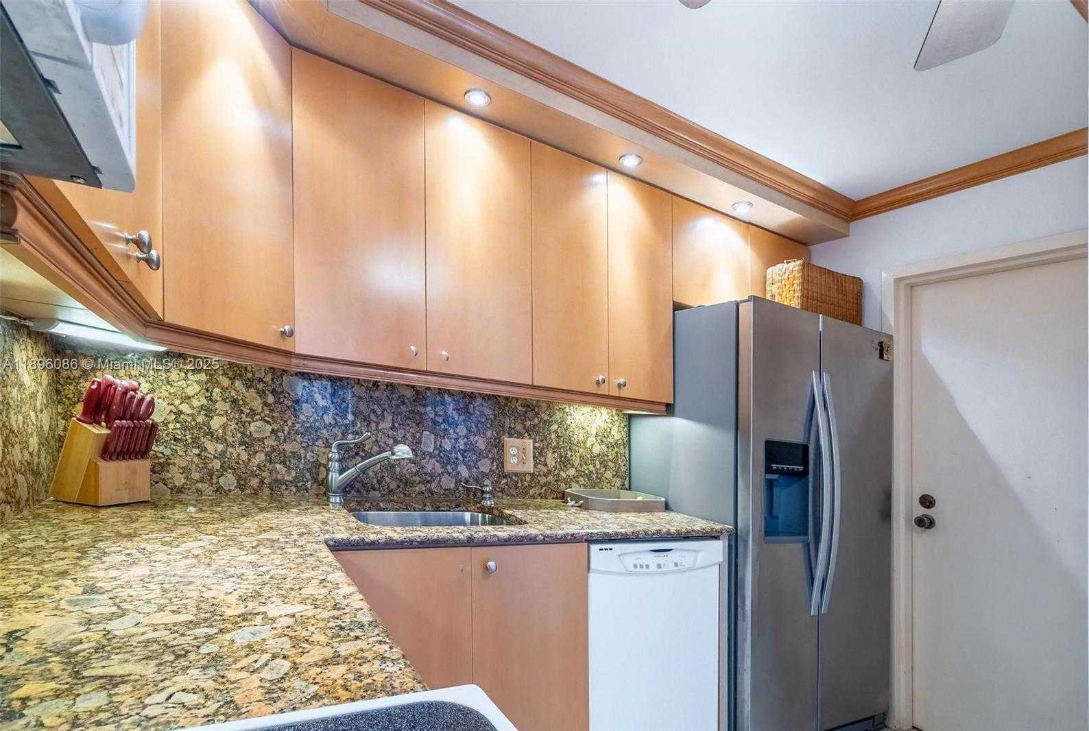 Imagen de Pequeño Objeto