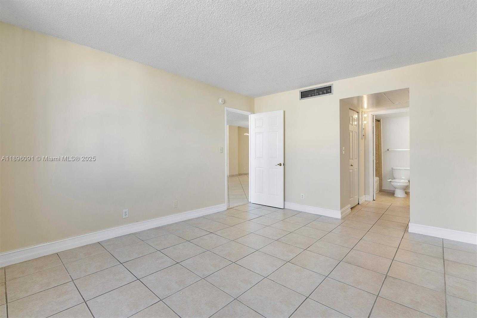 Small Image of 6770 INDIAN CREEK DR #8R, Miami Beach Number 10