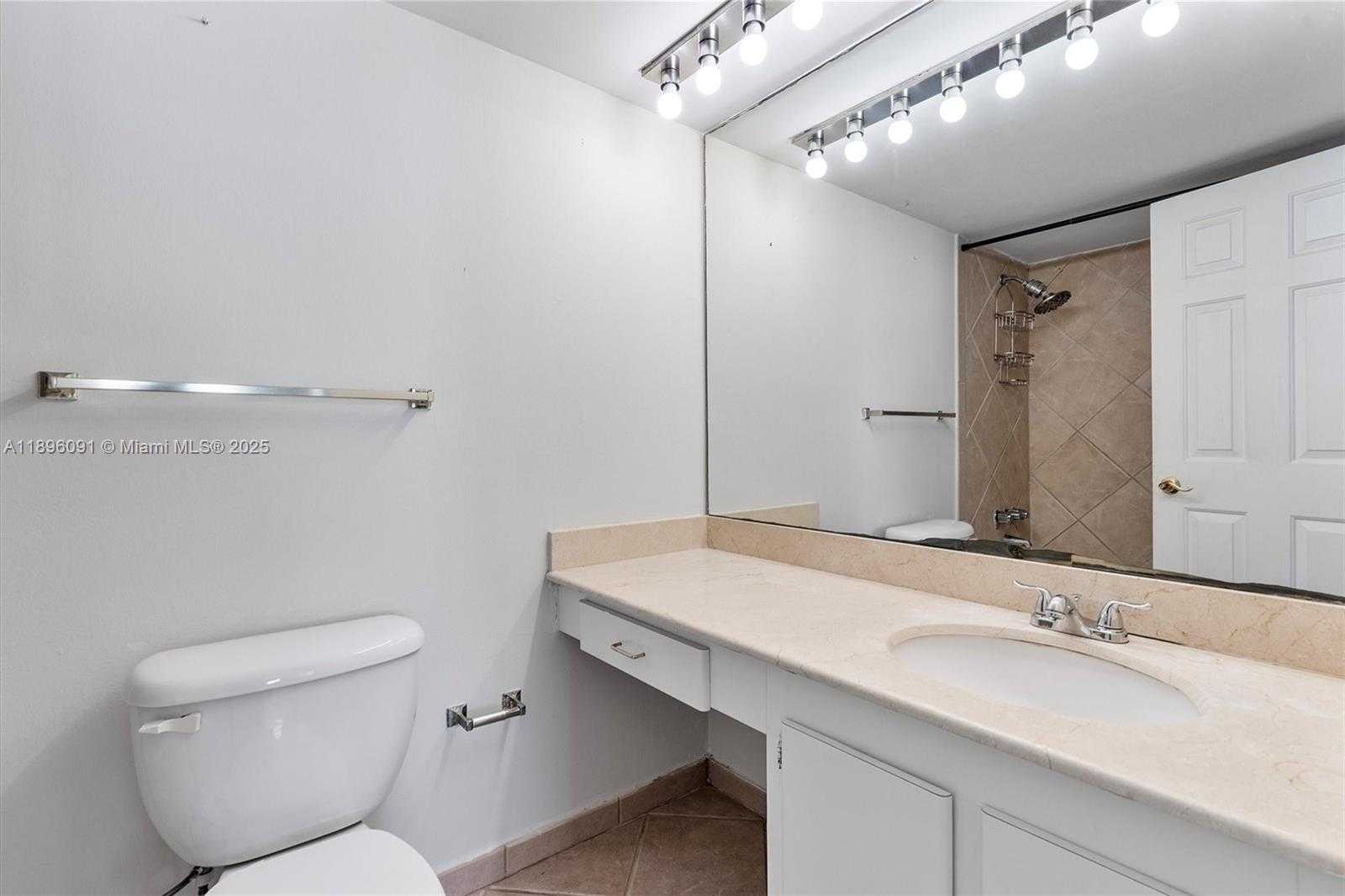 Small Image of 6770 INDIAN CREEK DR #8R, Miami Beach Number 11