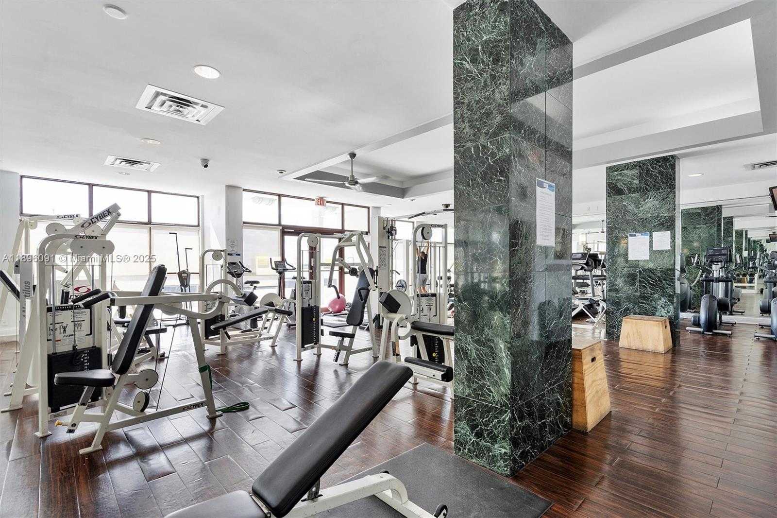 Small Image of 6770 INDIAN CREEK DR #8R, Miami Beach Number 14