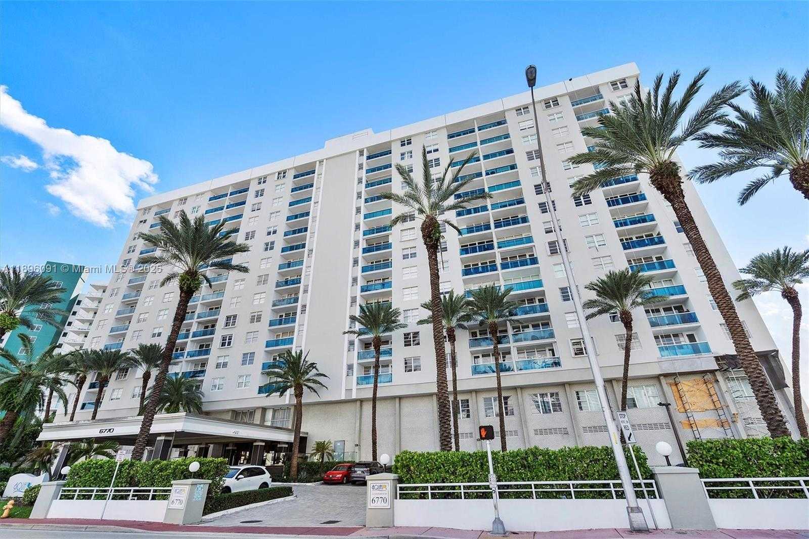 Small Image of 6770 INDIAN CREEK DR #8R, Miami Beach Number 2