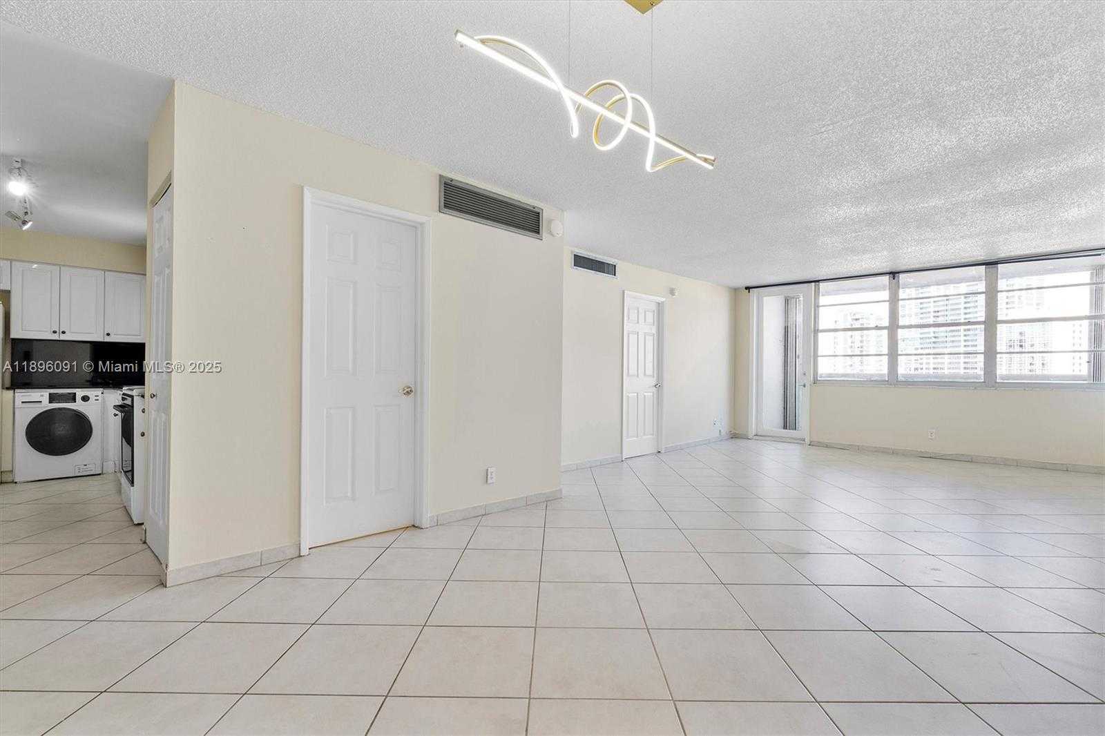 Small Image of 6770 INDIAN CREEK DR #8R, Miami Beach Number 3