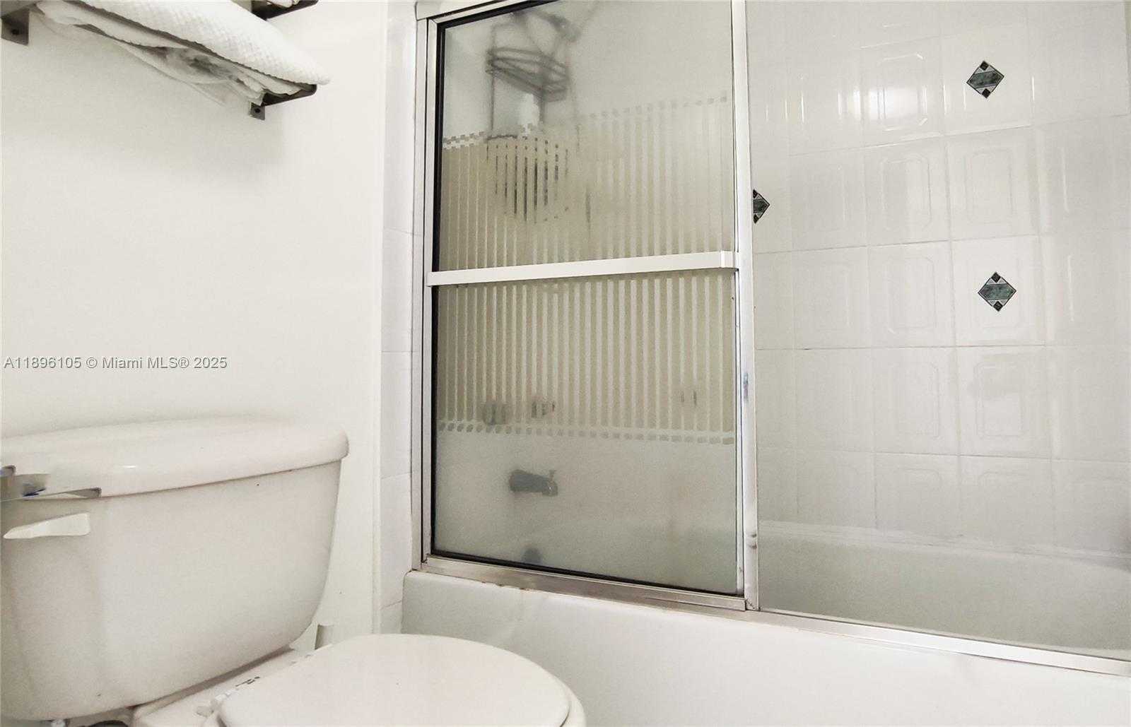Small Image of 500 BAYVIEW DR #2127, Sunny Isles Beach Number 10