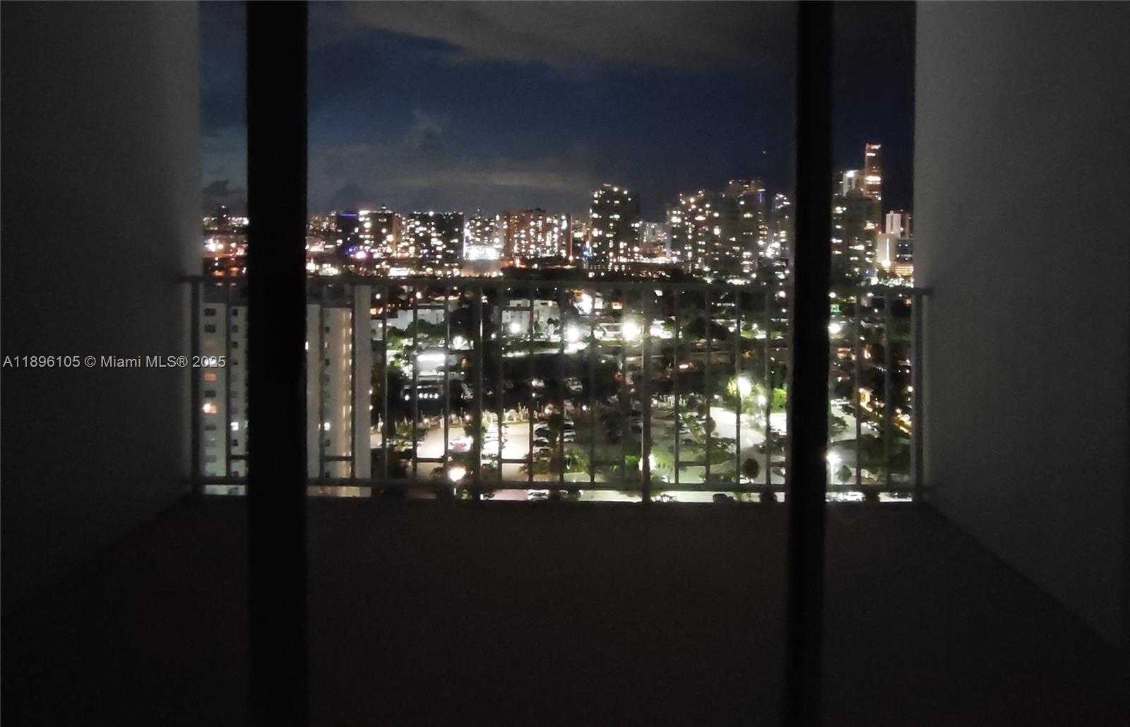 Small Image of 500 BAYVIEW DR #2127, Sunny Isles Beach Number 13