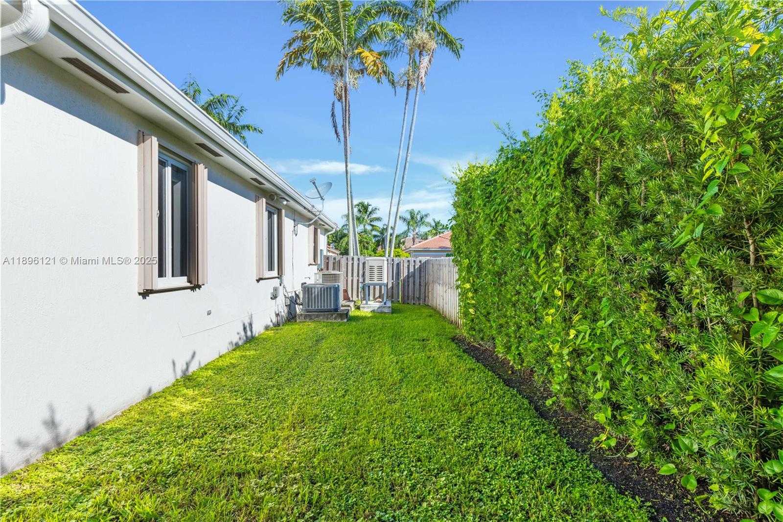 Small Image of 8464 SOUTH WEST 138TH ST, Palmetto Bay Number 53