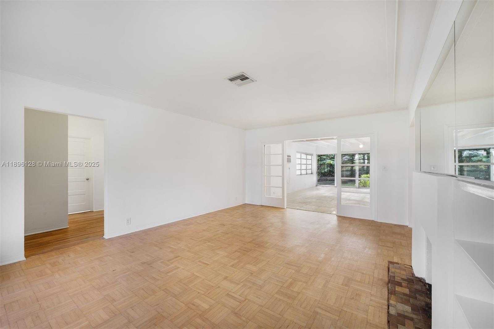 Small Image of 520 WEST 51ST TER, Miami Beach Number 10