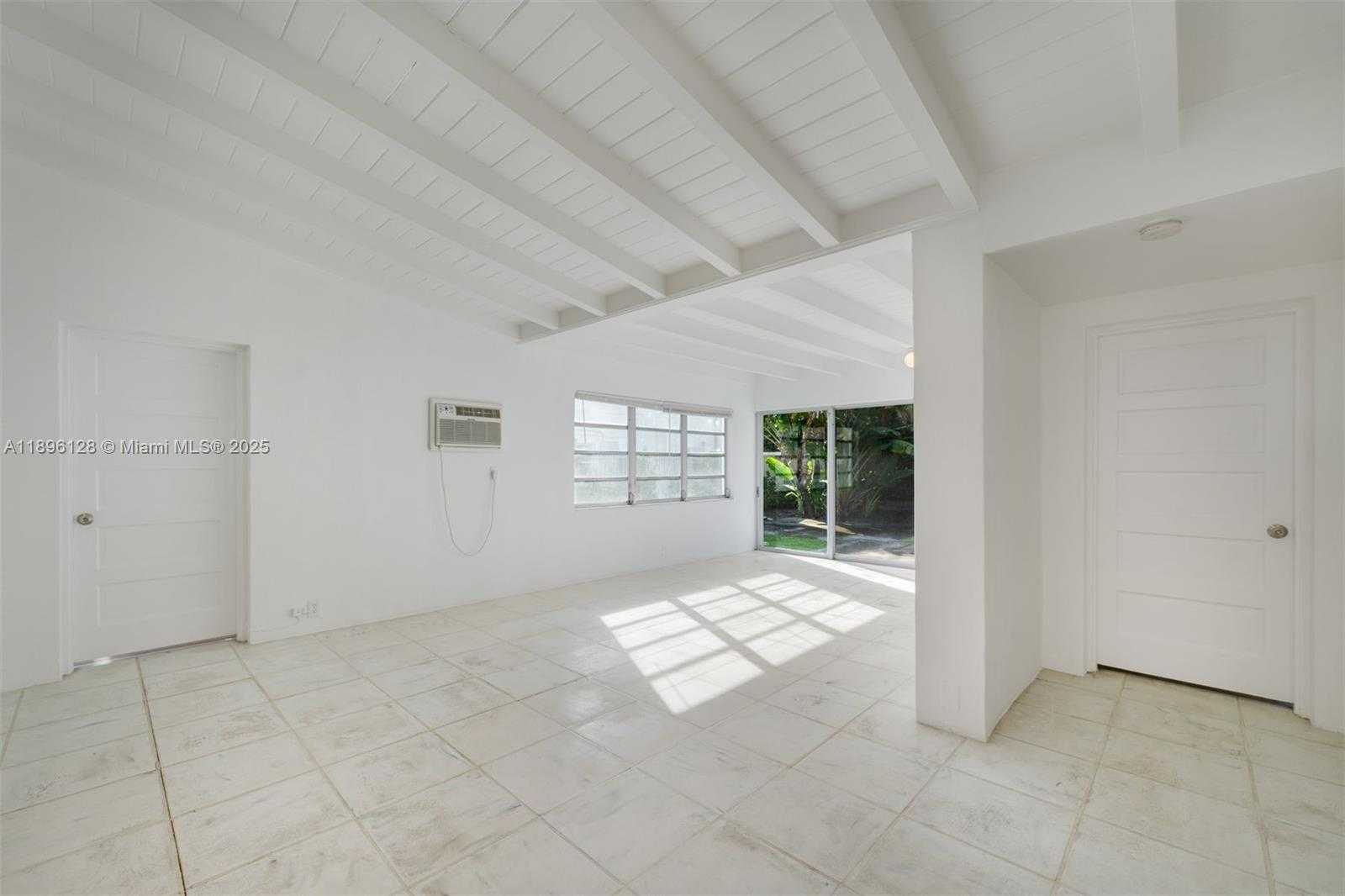 Small Image of 520 WEST 51ST TER, Miami Beach Number 14