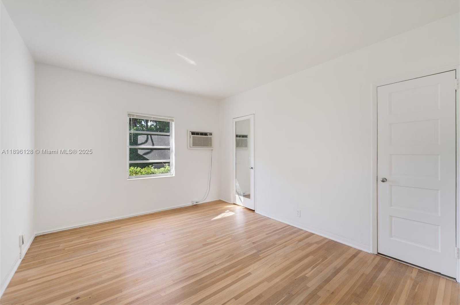 Small Image of 520 WEST 51ST TER, Miami Beach Number 16