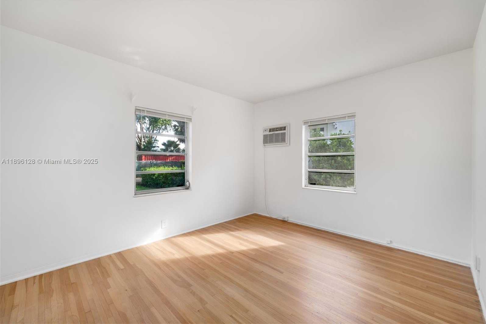 Small Image of 520 WEST 51ST TER, Miami Beach Number 18