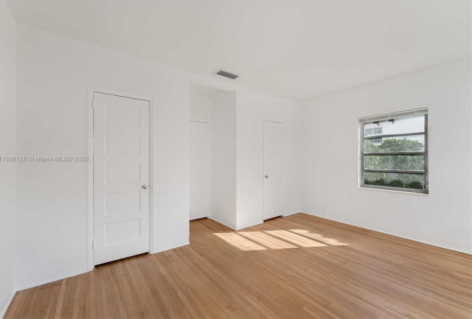 Small Image of 520 WEST 51ST TER, Miami Beach Number 22