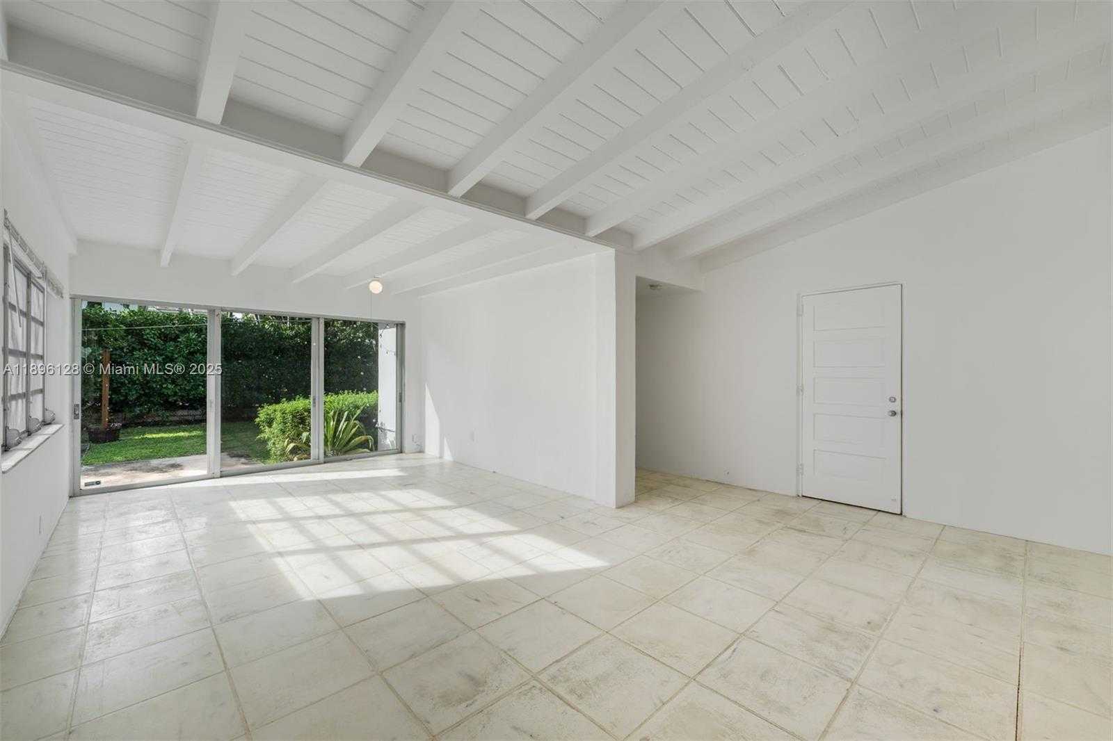 Small Image of 520 WEST 51ST TER, Miami Beach Number 25