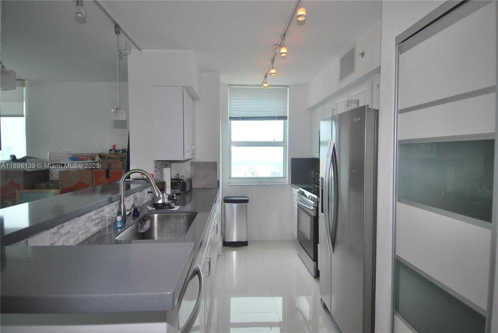 Small Image of 90 ALTON RD #2611, Miami Beach Number 3