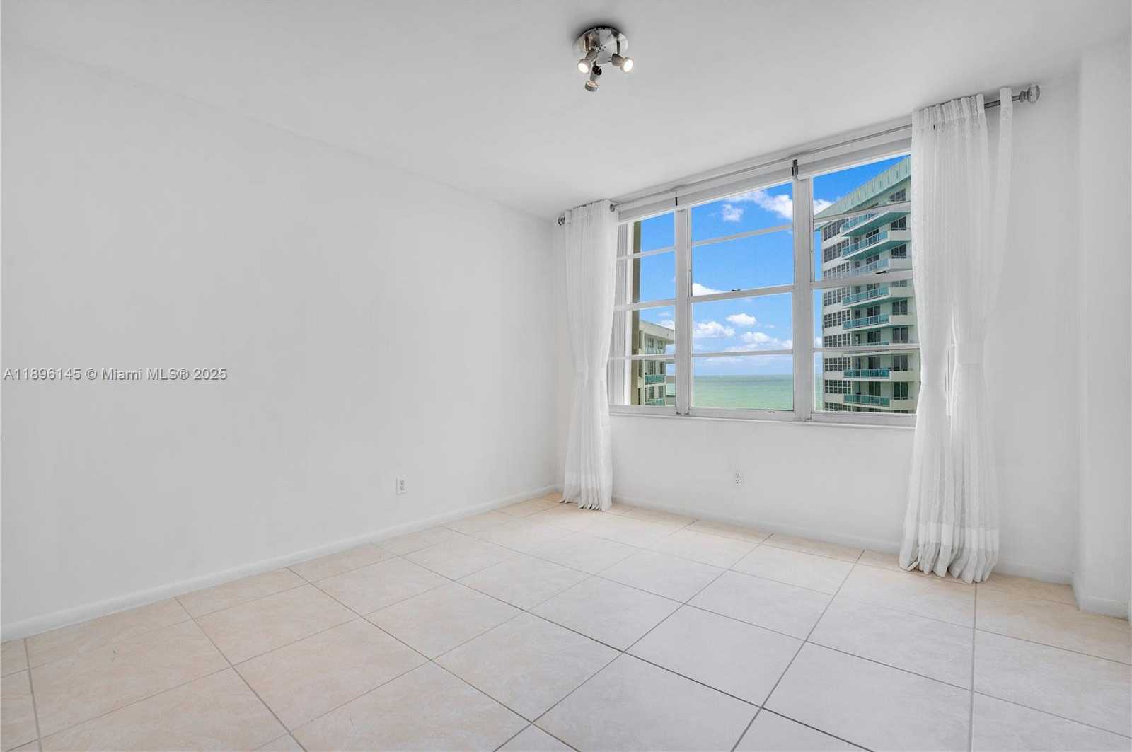Small Image of 5151 COLLINS AVE #925, Miami Beach Number 13