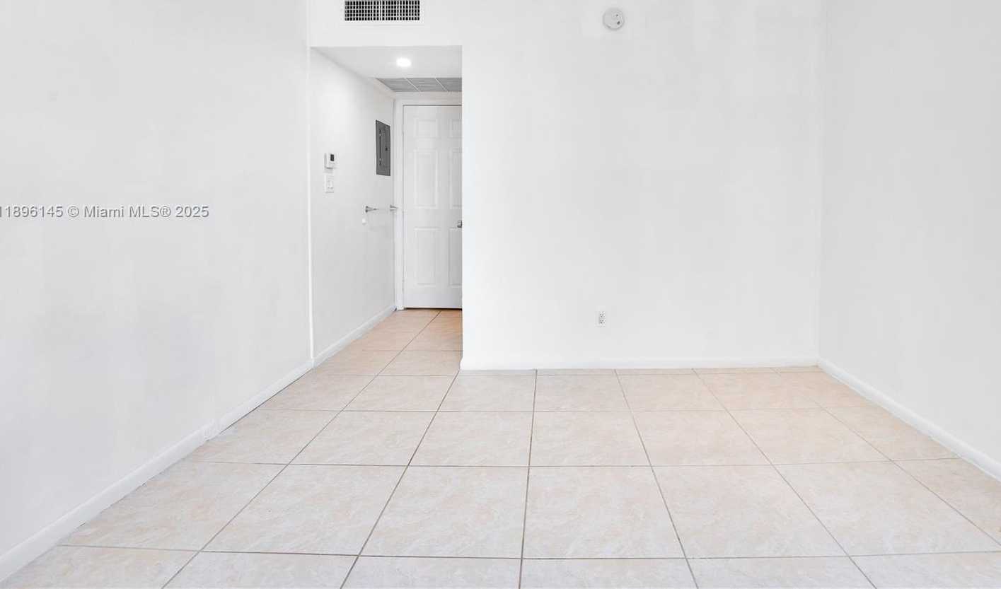 Small Image of 5151 COLLINS AVE #925, Miami Beach Number 14
