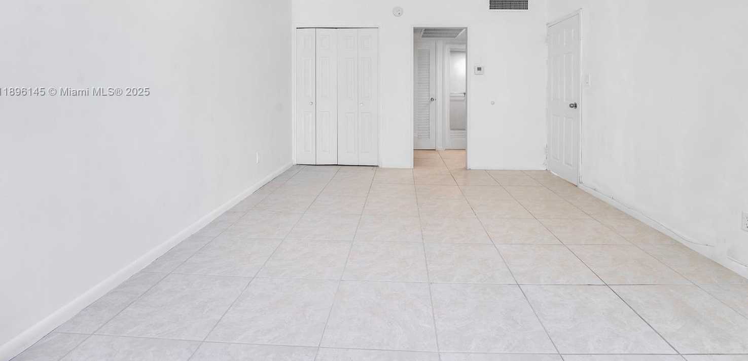 Small Image of 5151 COLLINS AVE #925, Miami Beach Number 17