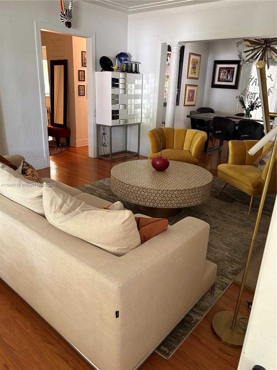 Small Image of 1710 SEGOVIA ST, Coral Gables Number 10