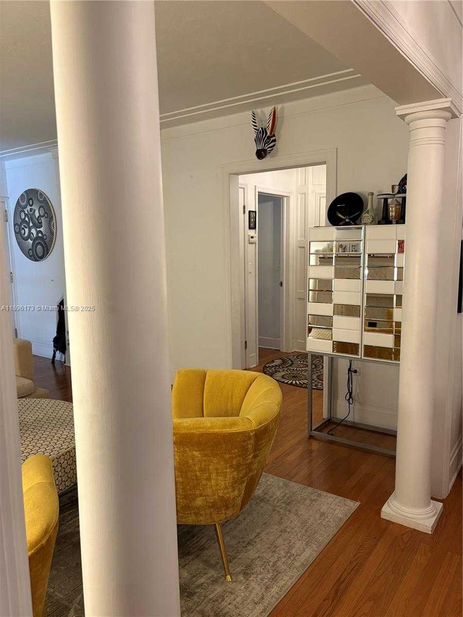 Small Image of 1710 SEGOVIA ST, Coral Gables Number 12