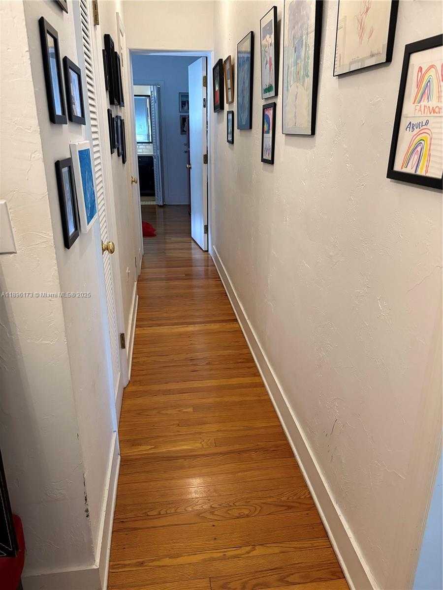 Small Image of 1710 SEGOVIA ST, Coral Gables Number 13