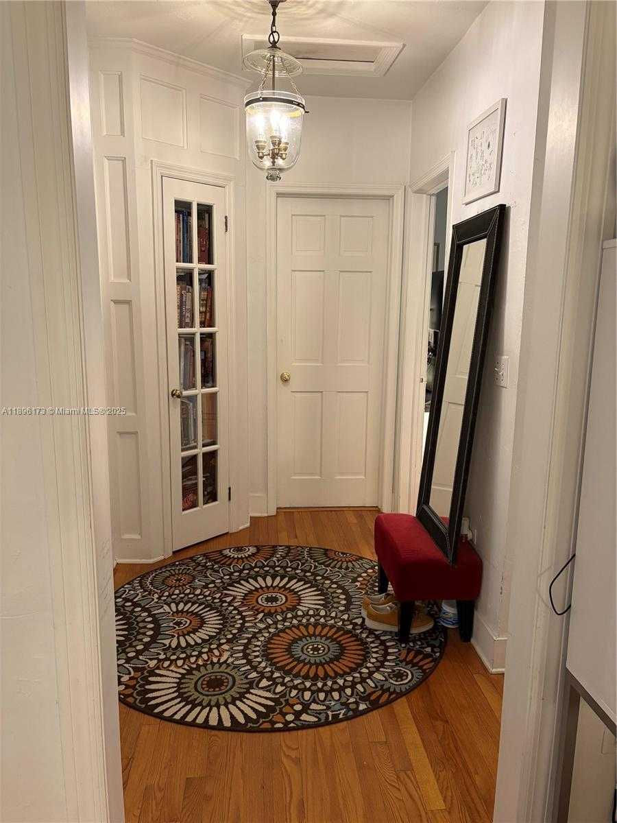Small Image of 1710 SEGOVIA ST, Coral Gables Number 19