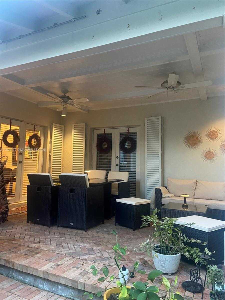 Small Image of 1710 SEGOVIA ST, Coral Gables Number 23