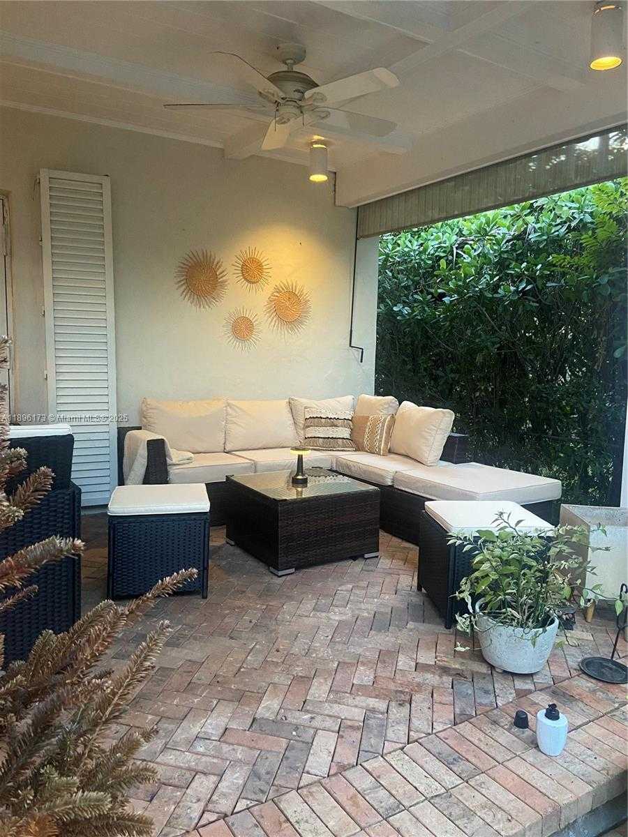 Small Image of 1710 SEGOVIA ST, Coral Gables Number 24