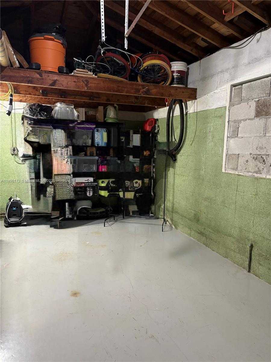 Small Image of 1710 SEGOVIA ST, Coral Gables Number 29