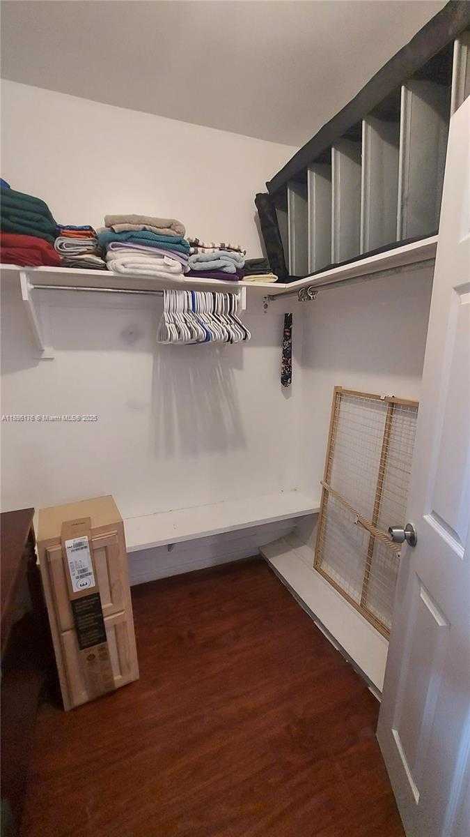 Small Image of 825 SOUTH EAST BRICKELL BAY DR #443, Miami Number 12