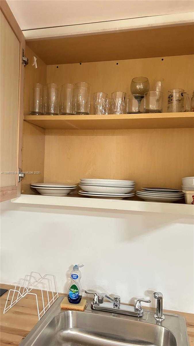 Small Image of 825 SOUTH EAST BRICKELL BAY DR #443, Miami Number 18