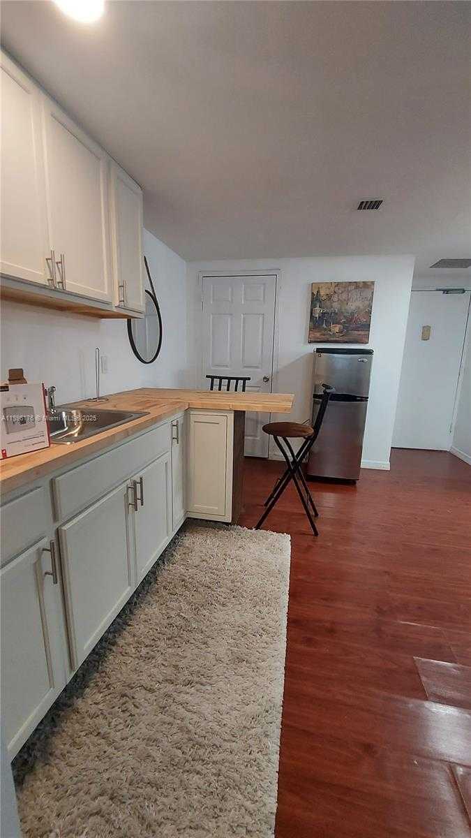 Small Image of 825 SOUTH EAST BRICKELL BAY DR #443, Miami Number 3