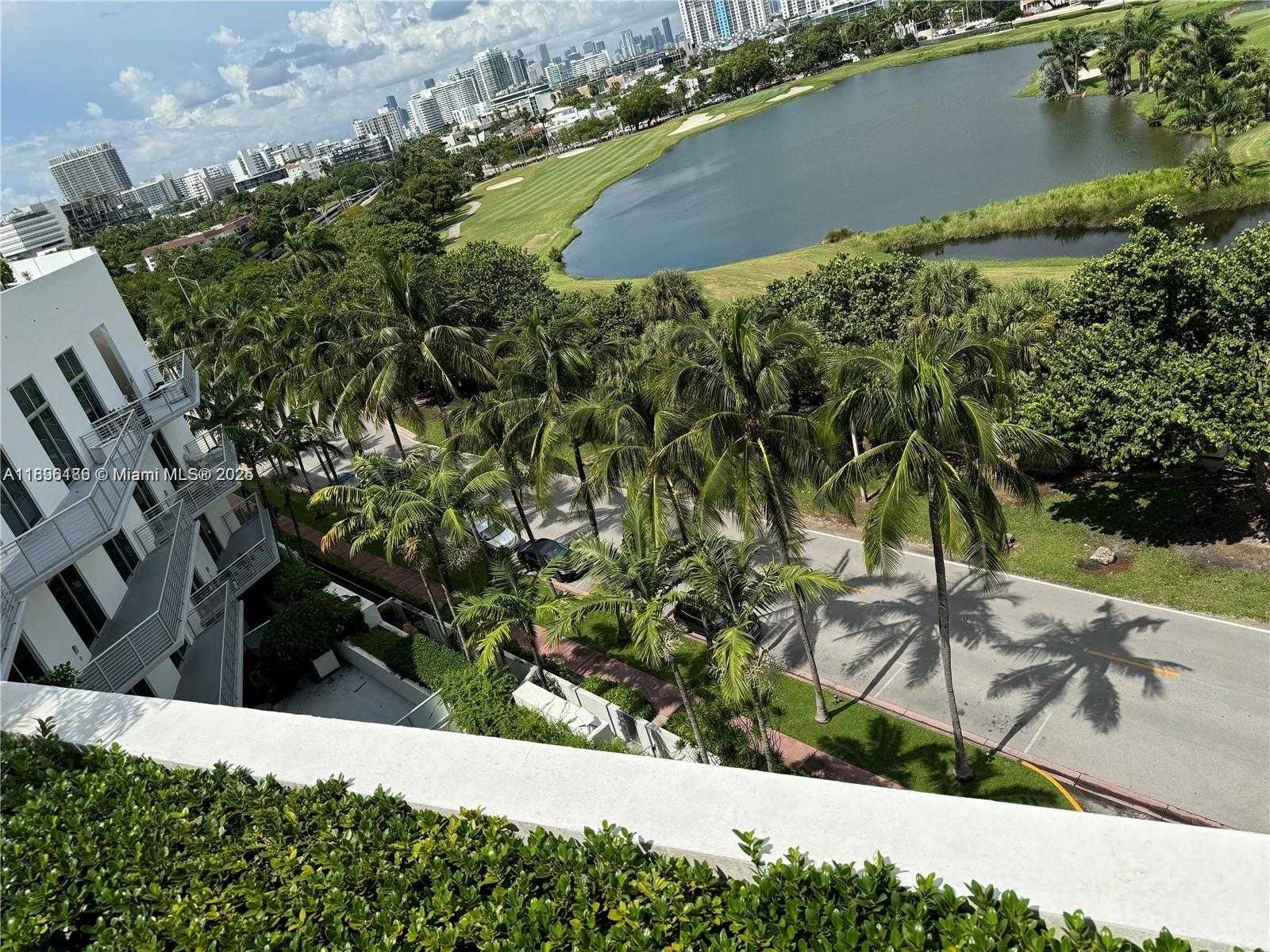 Small Image of 2001 MERIDIAN AVE #417, Miami Beach Number 2