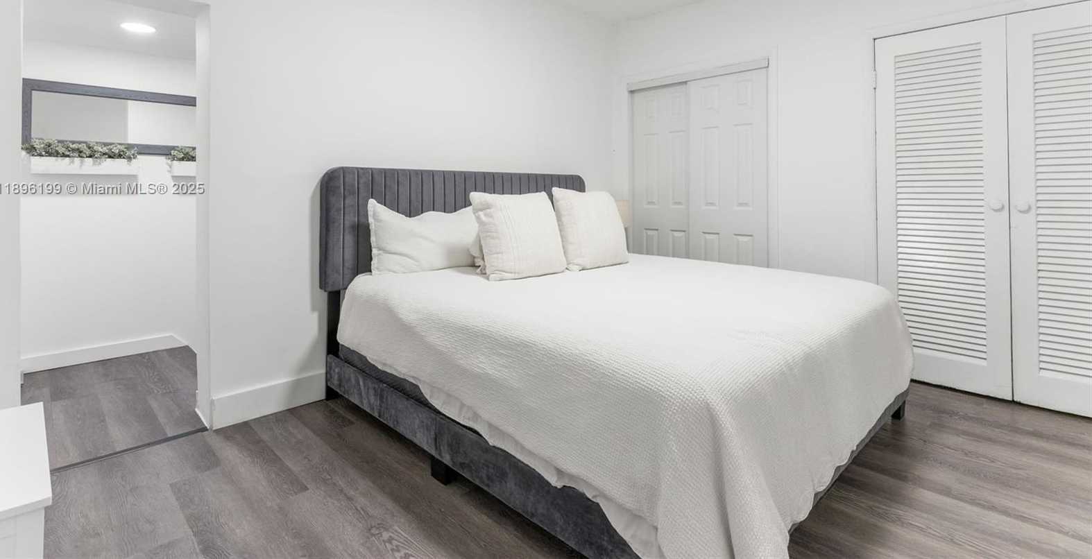 Small Image of 8220 HAWTHORNE AVE, Miami Beach Number 19
