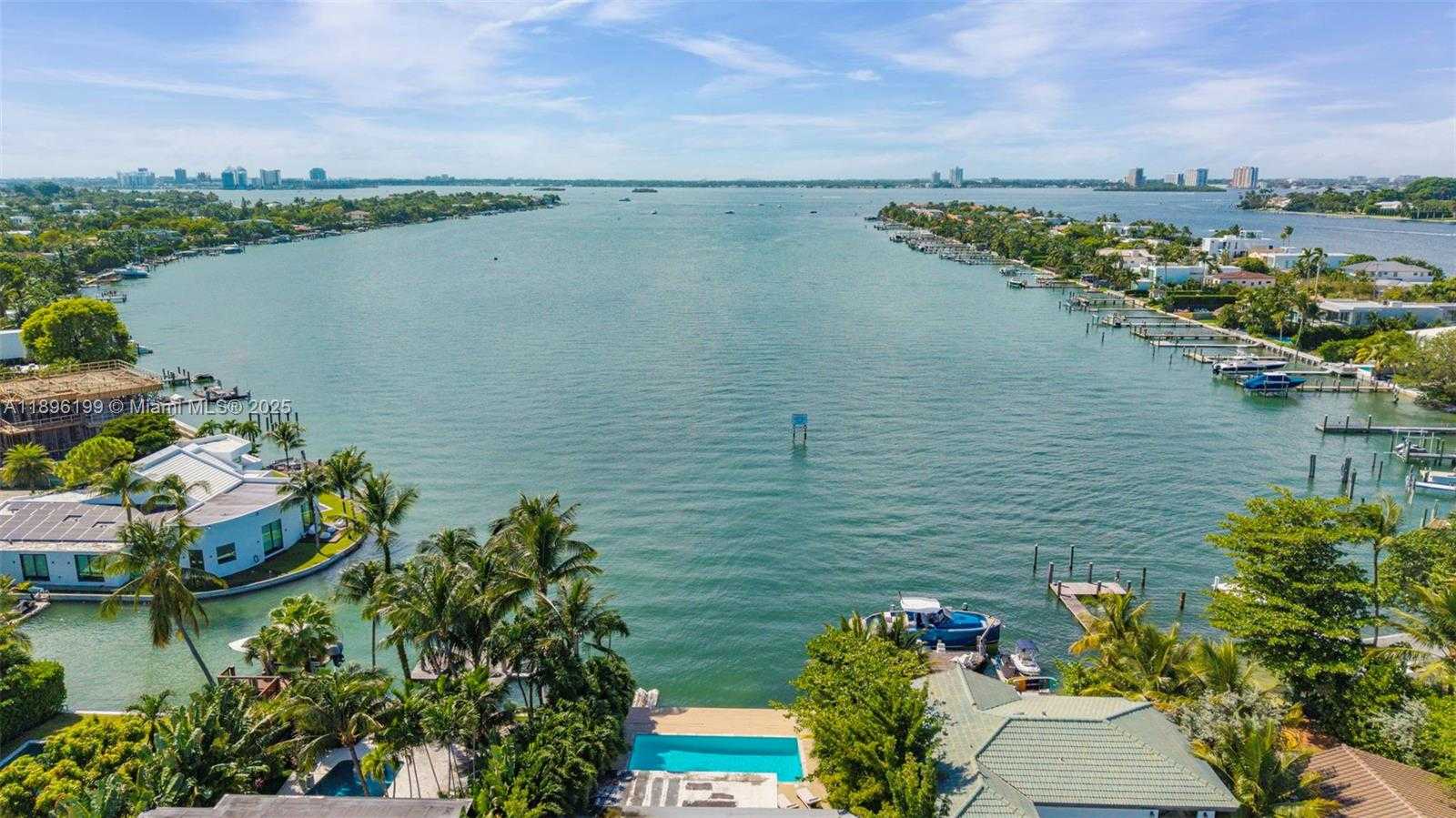 Small Image of 8220 HAWTHORNE AVE, Miami Beach Number 2