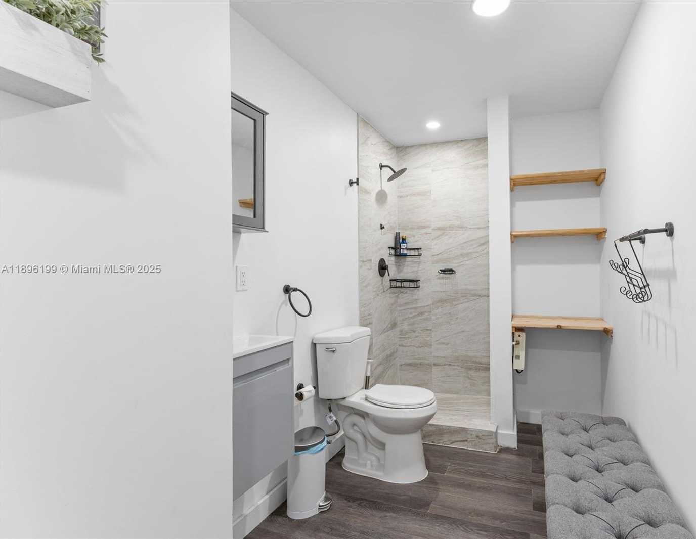 Small Image of 8220 HAWTHORNE AVE, Miami Beach Number 27