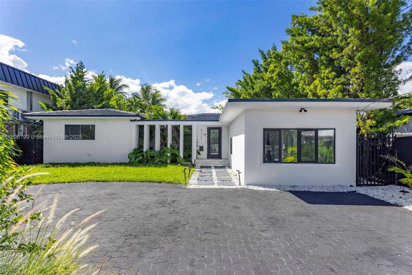 Small Image of 8220 HAWTHORNE AVE, Miami Beach Number 4